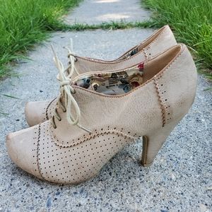 Not Rated Vintage Inspired Heels